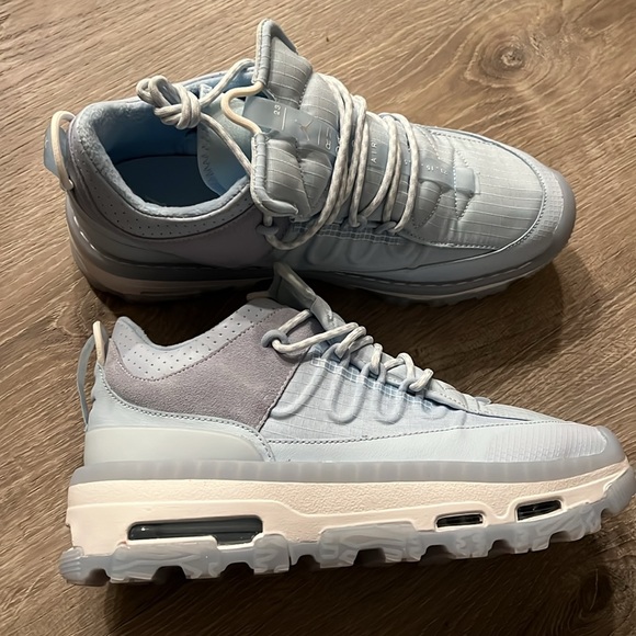 Jordan Air Mae - Picture 2 of 4